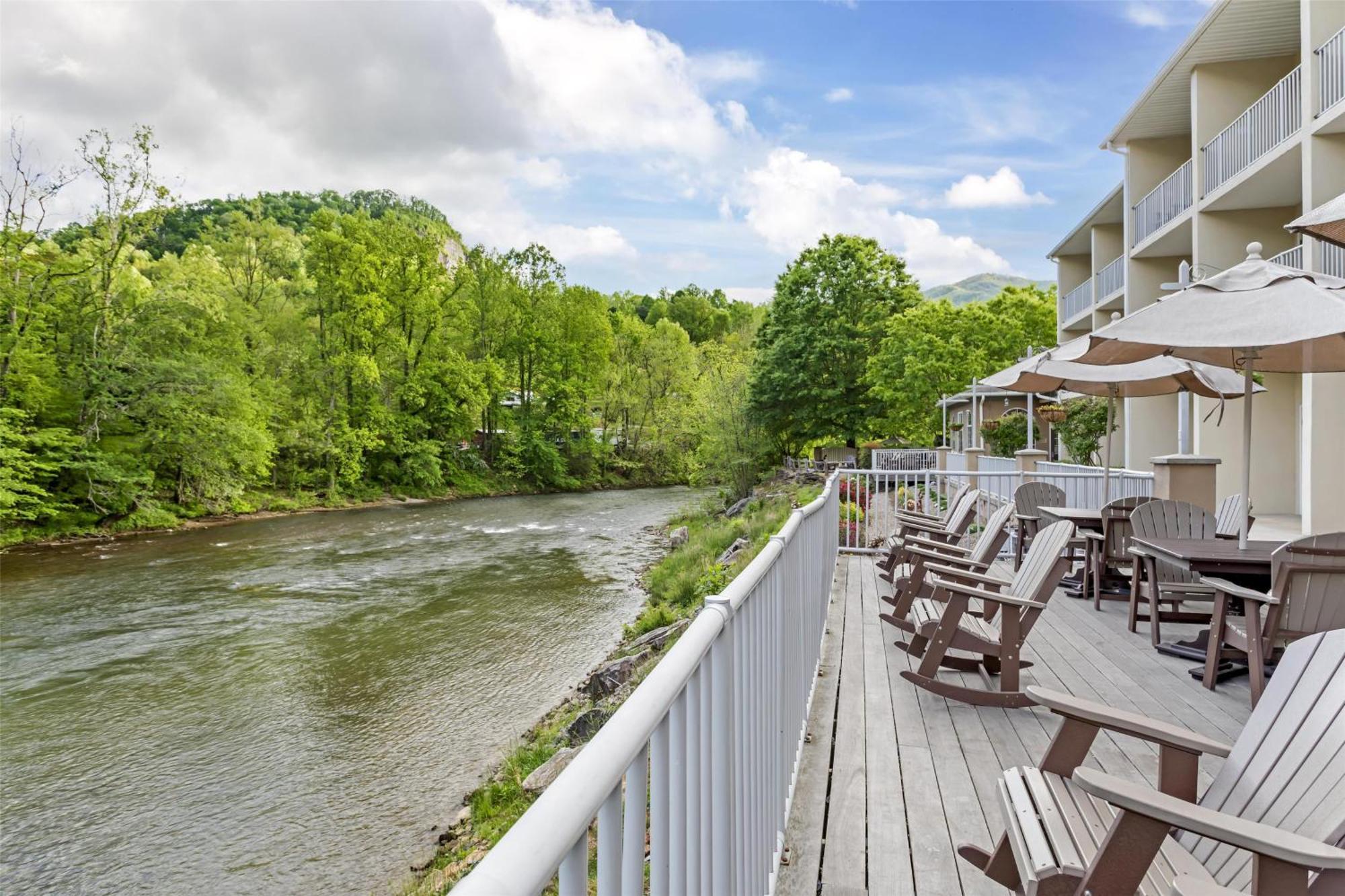 Best Western Plus River Escape Sylva / Dillsboro Exterior foto